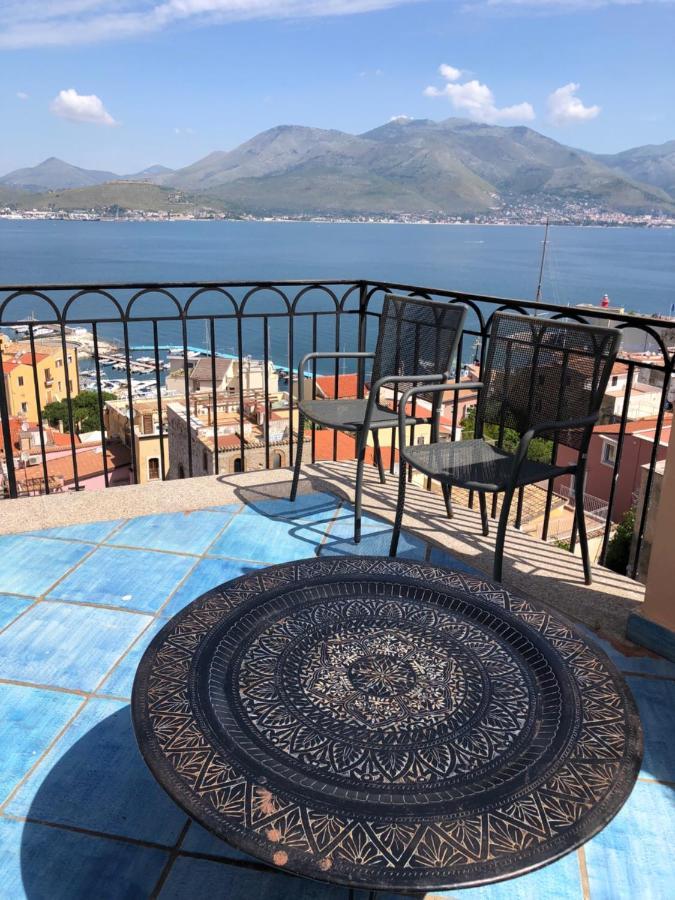 Le Suite Guarinelli B&B Gaeta Exterior foto