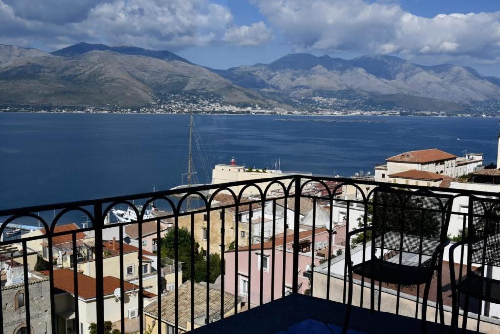 Le Suite Guarinelli B&B Gaeta Exterior foto