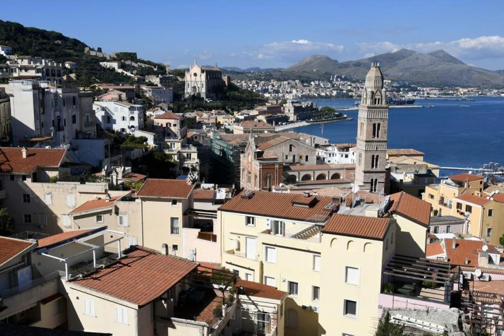 Le Suite Guarinelli B&B Gaeta Exterior foto