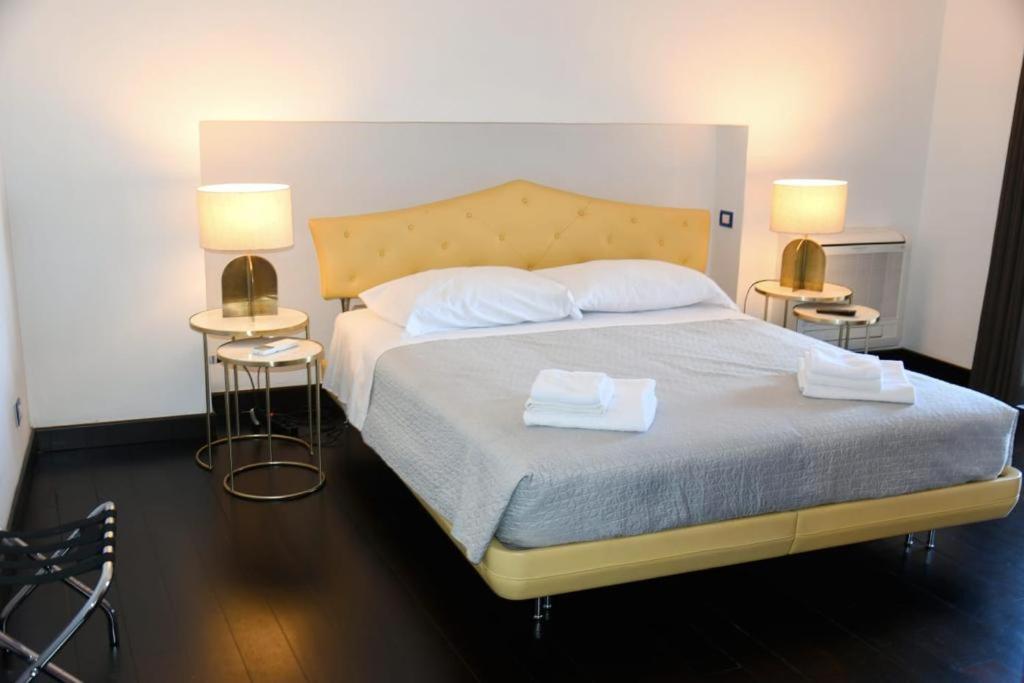 Le Suite Guarinelli B&B Gaeta Exterior foto